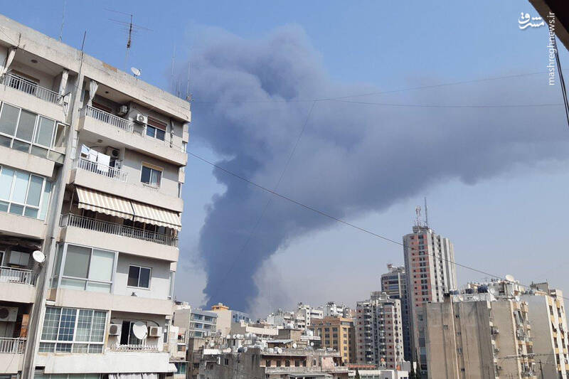 فیلم/ فرار مردم از محل آتش سوزی در بندر بیروت